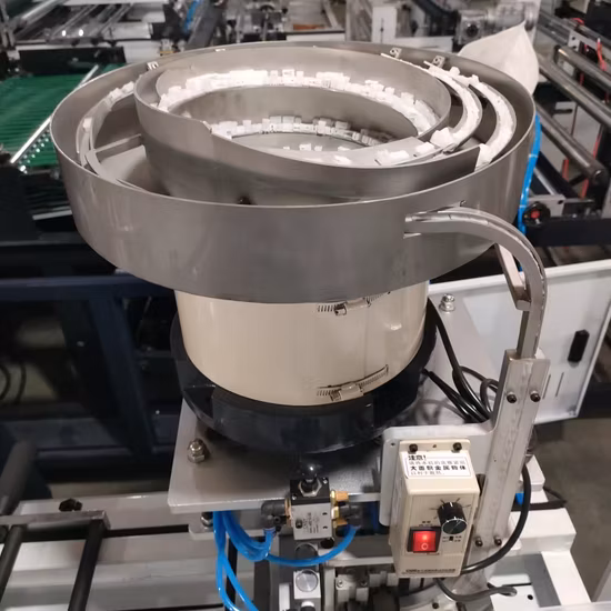 EVA-Schieber-Reißverschluss-Plastiktütenherstellungsmaschine für Bekleidungsverpackungsbeutel mit automatischem Schieber zur Reißverschlussbefestigung