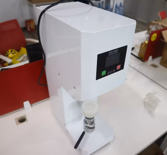 Halbautomatische anpassbare Plastikflaschenversiegelungsmaschine für Bierdosen